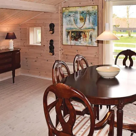 Amazing Home In Tranekaer With Sauna *